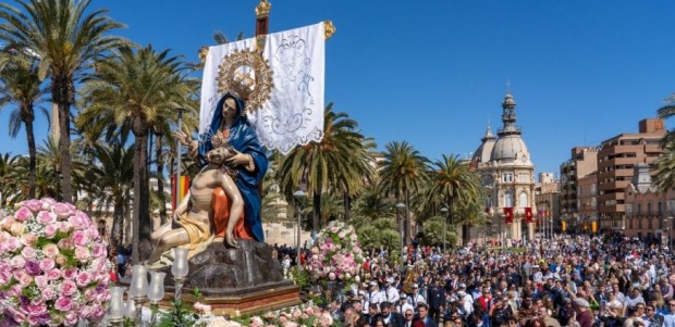 Multitud de personas arropan a la Caridad en la conmemoración de los 300 años de su llegada a Cartagena