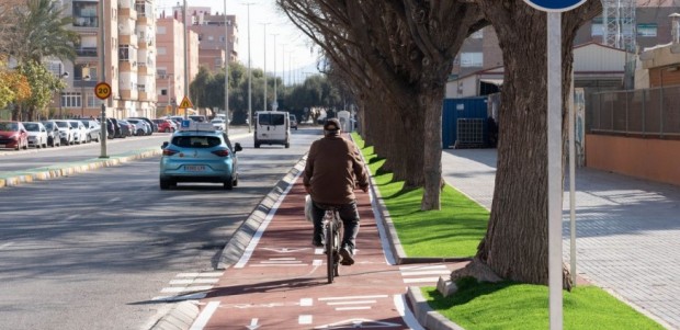 El Ayuntamiento obtiene 4 millones para dos aparcamientos disuasorios, carriles bici y digitalización de marquesinas