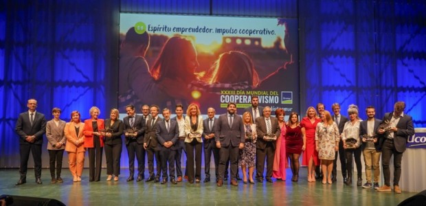 La ADLE de Cartagena premiada por UCOMUR en reconocimiento a su labor a favor de la economía social