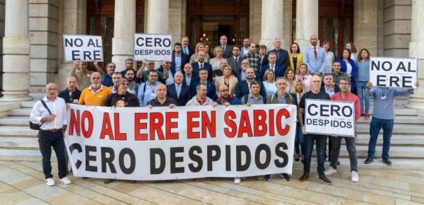 La alcaldesa Noelia Arroyo felicita a empresa y trabajadores por el acuerdo que evita los despidos en Sabic