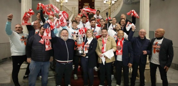 La afición del Jimbee festeja el primer título nacional del fútbol sala en Cartagena