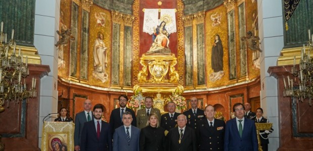 La Basílica de la Caridad ha recuperado el culto con una Salve Grande a la Virgen tras años de reforma