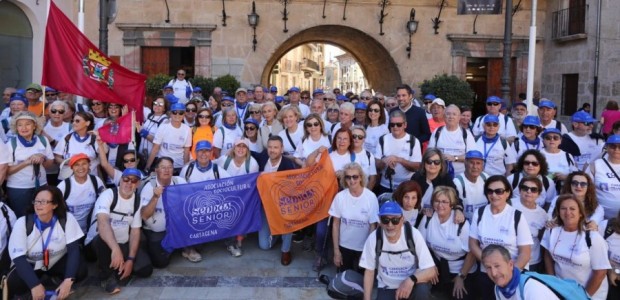 Los mayores de Senda Senior ganan el jubileo en Caravaca acompañados por la alcaldesa de Cartagena