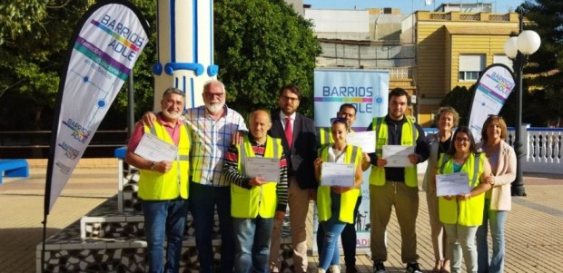 Desempleados aprenden un oficio y contribuyen a mejorar el barrio de San Antón