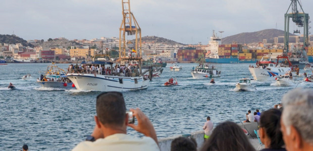 Cartagena celebra la Virgen del Carmen con la solidaridad de los pescadores y el fervor de la Armada y fieles de Santa Lucía, Los Urrutias e Isla Plana