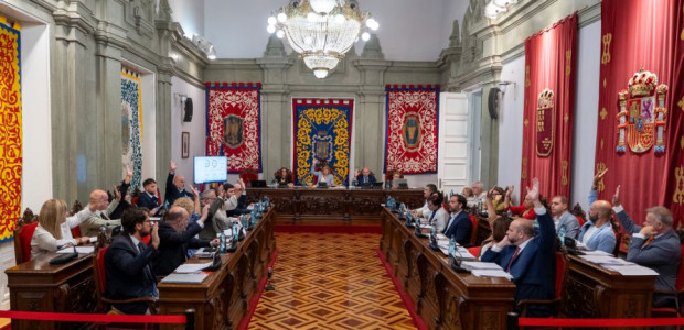 El pleno muestra su respaldo unánime a los trabajadores de Navantia e insta a que se cumpla su convenio laboral