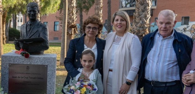 La alcaldesa define como "patrimonio emocional de los cartageneros" la obra del escultor Manuel Ardil, fallecido esta madrugada