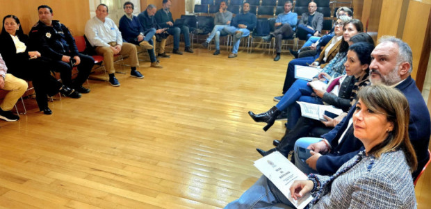La Mesa de la Movilidad plantea estudiar todas las posibilidades para garantizar la conectividad de los aparcamientos disuasorios
