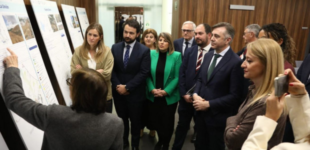 La alcaldesa reitera a la nueva ministra que la recuperación del Mar Menor pasa por rebajar el acuífero