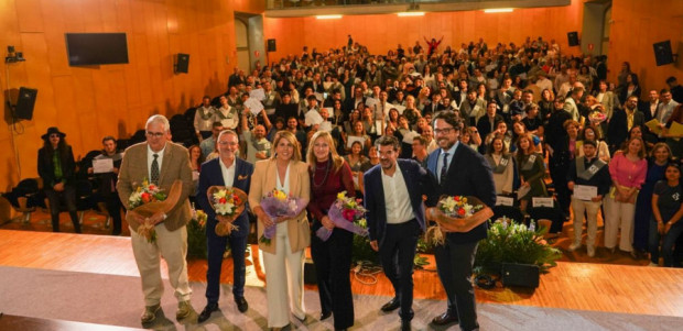 La alcaldesa destaca el prestigio creciente y la empleabilidad de la FP durante la graduación del CIFP Carlos III