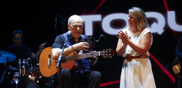La estrella de la música brasileña Toquinho recibe en Cartagena el Premio La Mar de Músicas