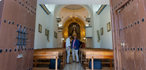 La Cofradía del Calvario celebra la primera Eucaristía tras la rehabilitación de la ermita con el apoyo del Ayuntamiento
