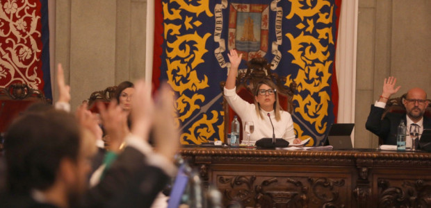 La alcaldesa pide al PSOE y a Vox que decidan si condenan a Cartagena a los solares o ayudan a crear vivienda La alcaldesa pide al PSOE y a Vox que decidan si condenan a Cartagena a los solares o ayudan a crear vivienda