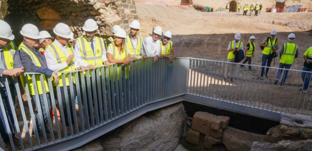 Afloran en el anfiteatro estructuras monumentales que podrán verse en el primer trimestre de 2026 Afloran en el anfiteatro estructuras monumentales que podrán verse en el primer trimestre de 2026
