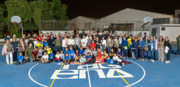 La Palma estrena pista deportiva renovada en una jornada de convivencia vecinal
