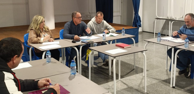 La Junta Municipal de Alumbres aprueba por unanimidad la modificación del callejero y anuncia el inicio inmediato del Plan de Asfaltado