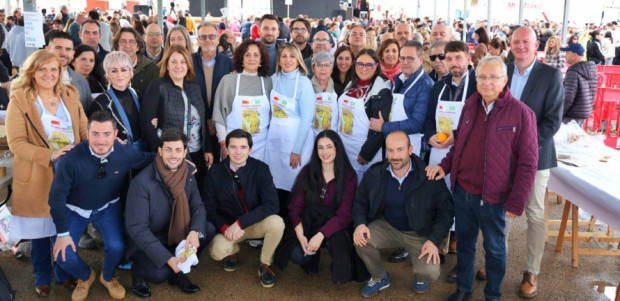 Pozo Estrecho reparte más de 35.000 pelotas galileas en una multitudinaria jornada de celebración en honor a San Fulgencio