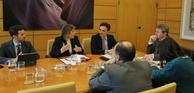 La alcaldesa de Cartagena exige al ministro Puente fecha para la línea de tren con Madrid y rechaza que dependa de la voluntad de las operadoras