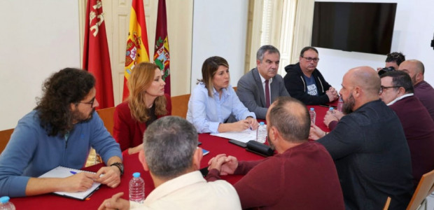 Ayuntamiento y Comunidad blindan su postura junto a los trabajadores de SABIC para garantizar el futuro de la planta de La Aljorra
