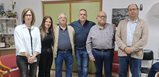 La Junta Municipal de La Puebla aprueba nuevas inversiones para reforzar las instalaciones deportivas y mejorar la seguridad vial en la diputación.