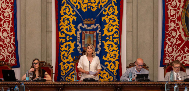La alcaldesa anuncia suelo municipal gratuito para vivienda asequible, congelar impuestos en 2027 y duplicar el cheque bebé