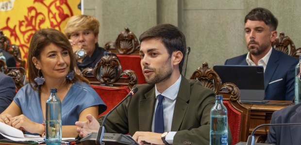 Jáudenes, "Al PSOE se le debería caer la cara de vergüenza por ridiculizar a los padres y votar contra un millón de euros para climatizar los colegios"
